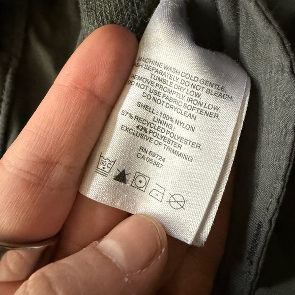 Columbia Silver Ridge Capri Size 6 - Picture 7 of 8